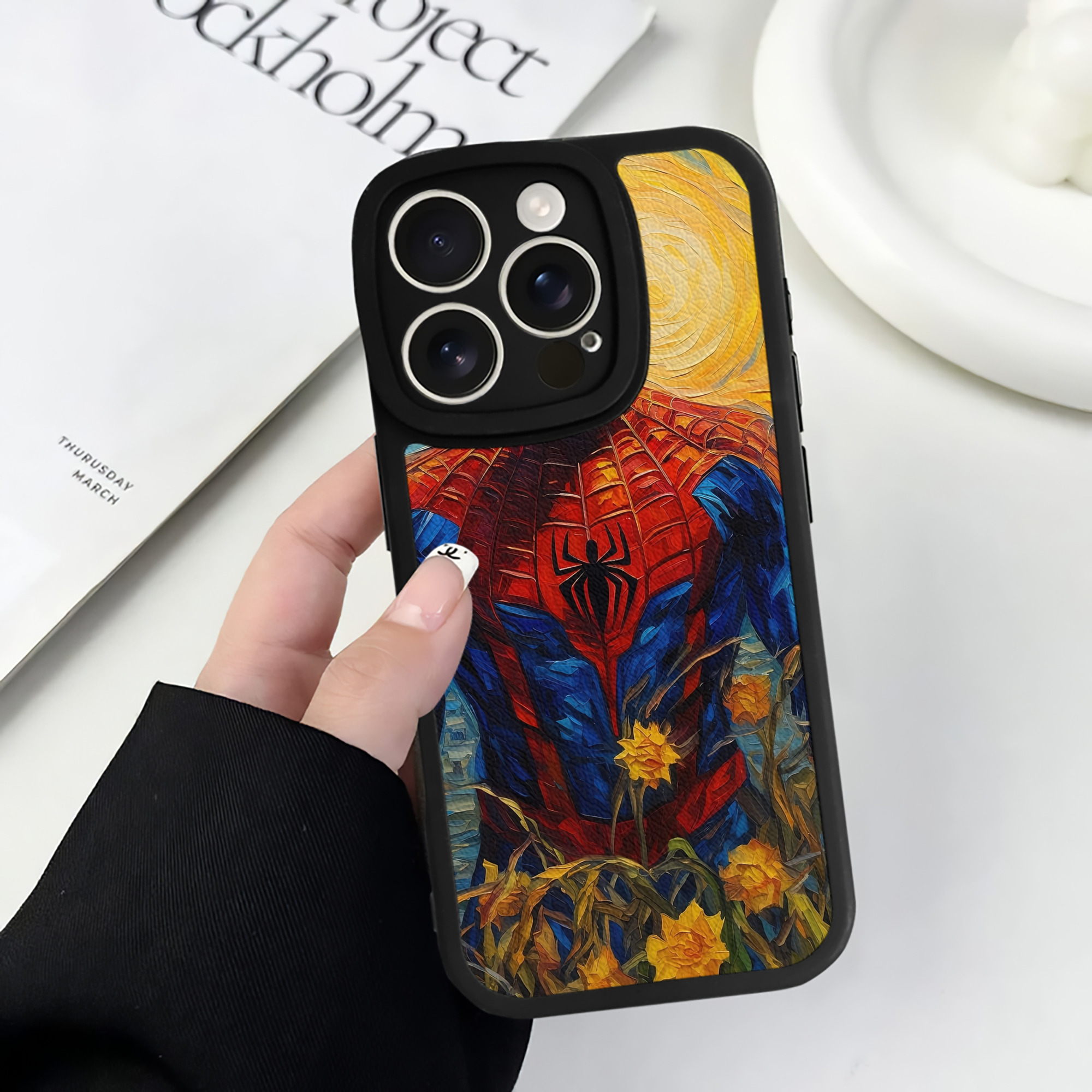 （画像用） Spider Man スパイダーマン 【iPhone 16シリーズ対応】シリコンスマホケース（レザー調） 材質：シリコン